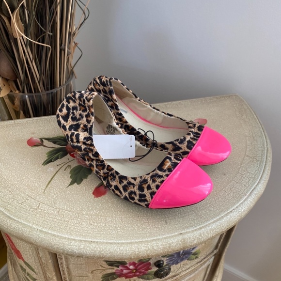 Leopard print flats - Picture 3 of 3